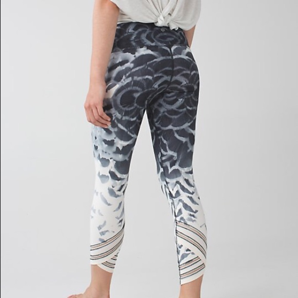 LULULEMON ANGEL LEGGINGS
